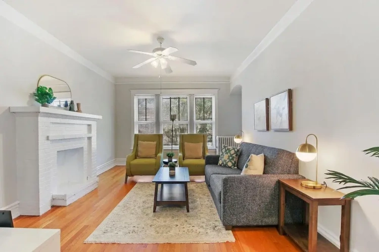 2 Bedrooms Classic Apartment