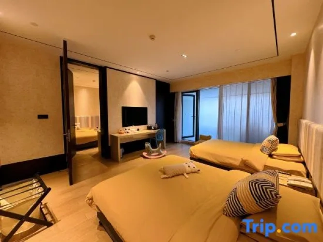 Sextuple Suite