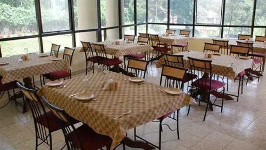 Hotel Crystal Court