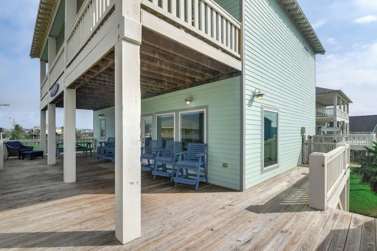 4 Bedrooms Cottage