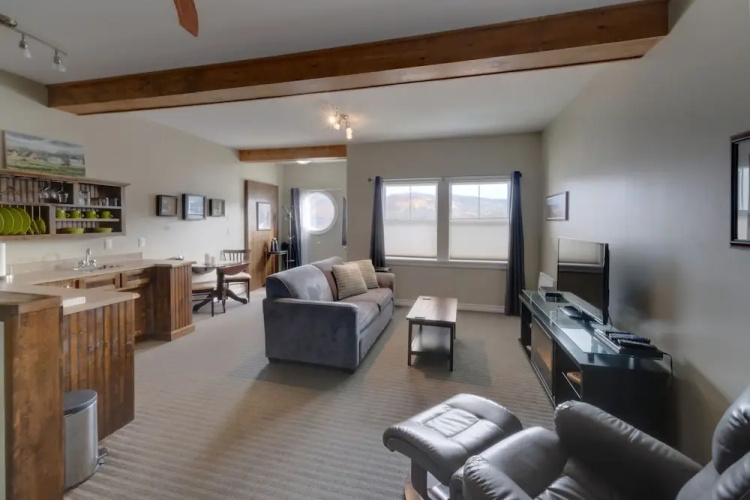 Seaside Suites