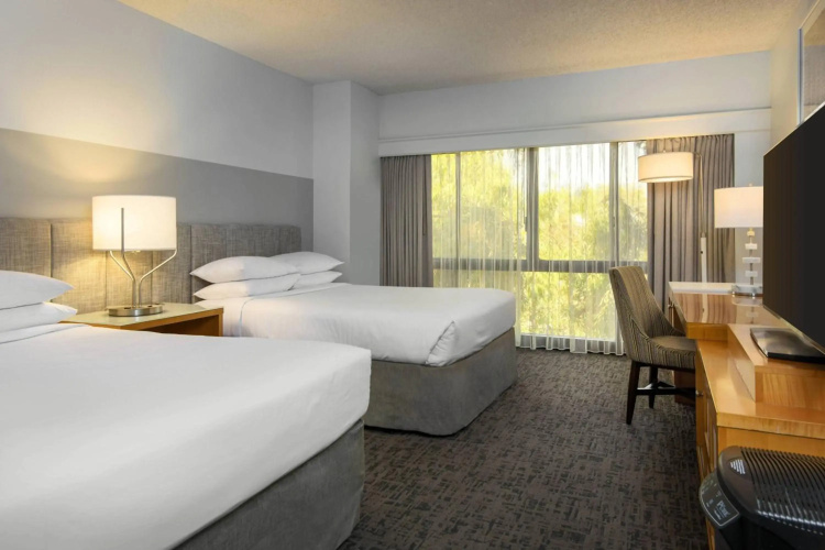 Renaissance Palm Springs Hotel