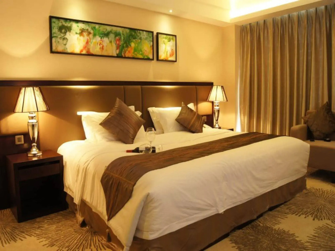 Park Lane Hotel