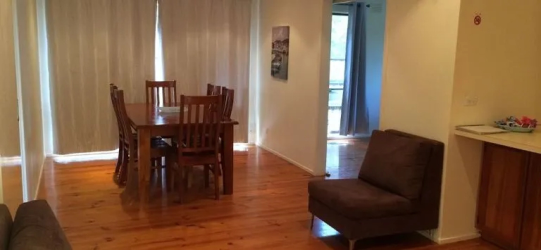 Australian Home Away @ Doncaster Pine Hill