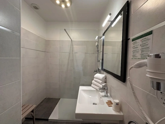 Comfort room