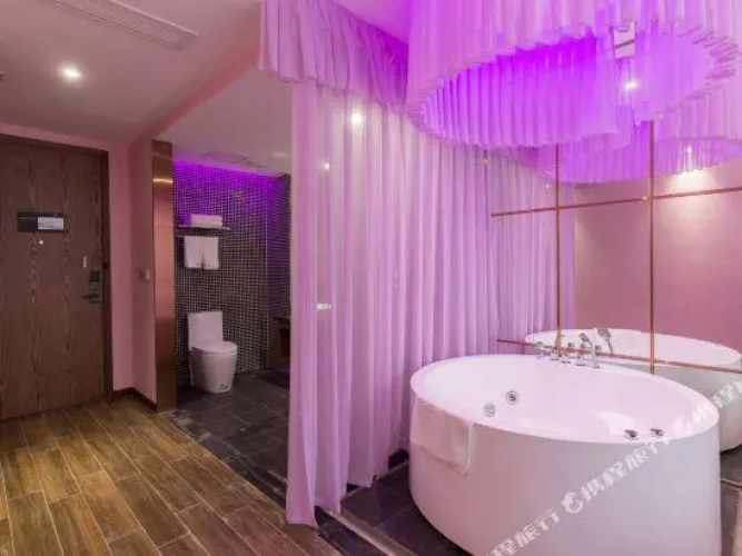 Ruijun Hotel