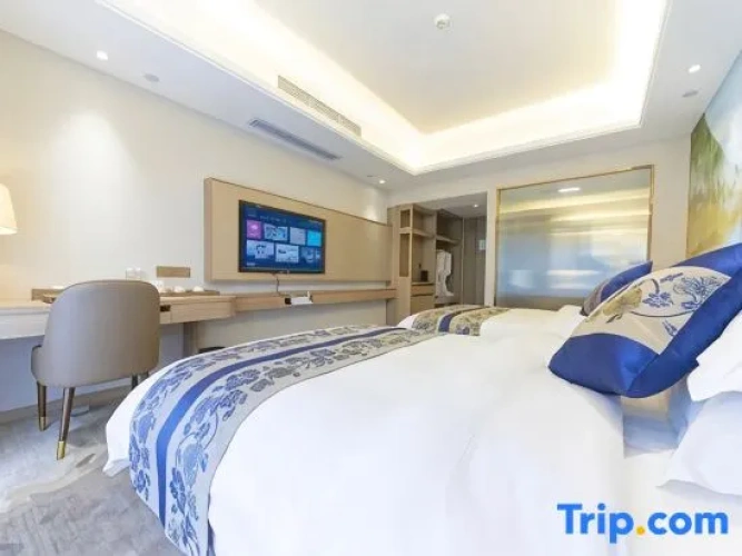 Standard Triple Family room