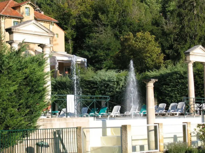Cosy Flat in a Drome Chateau With Pool