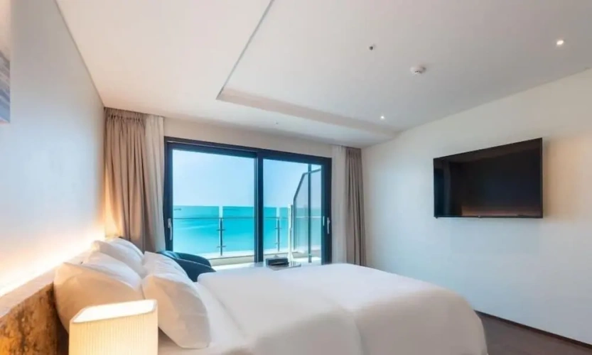 Standard Twin room with ocean view