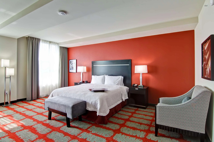 Hampton Inn & Suites Cincinnati-Downtown