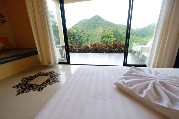 Hi - Scene Resort