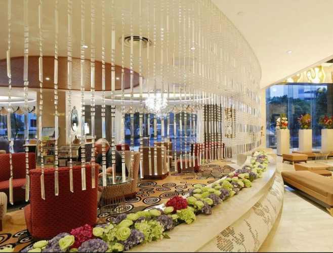 Yizui Crown Hotel