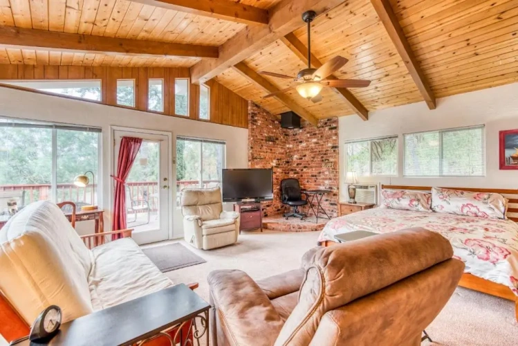 Standard Quadruple room with mountain view