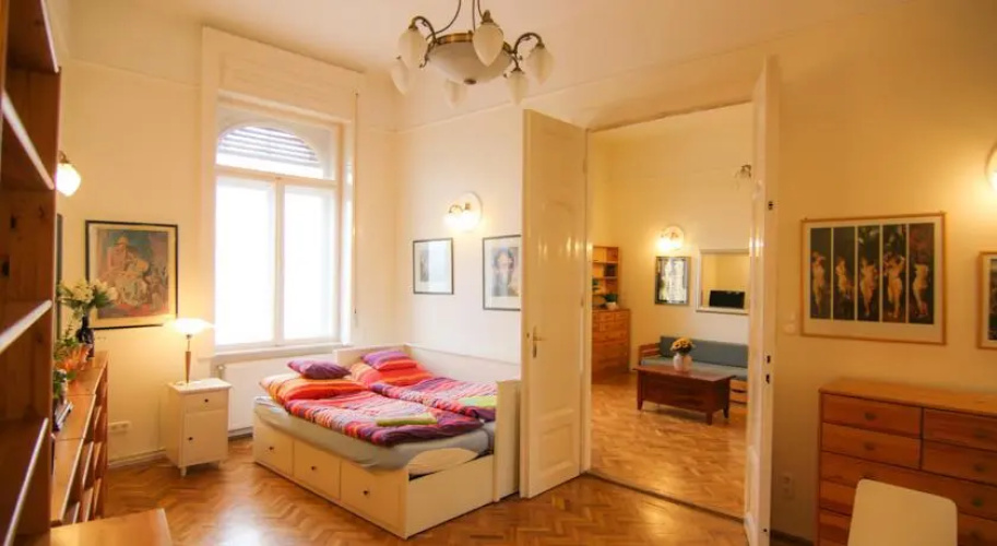 Ginger Apartmans
