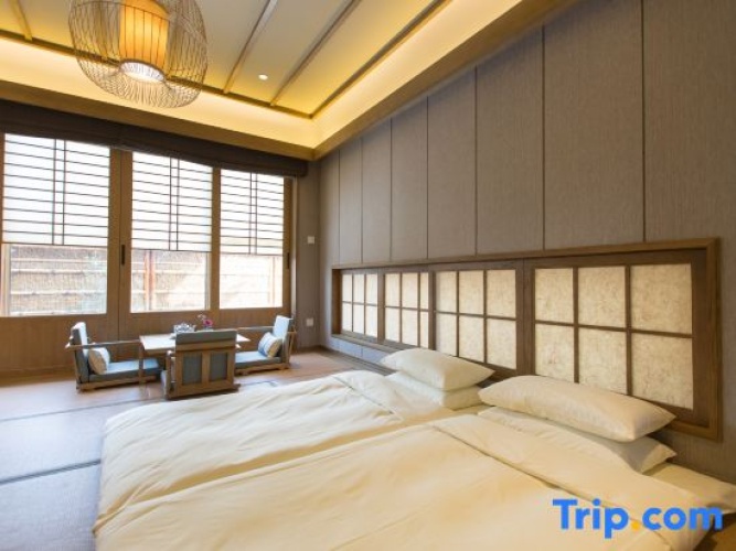 Twin Suite