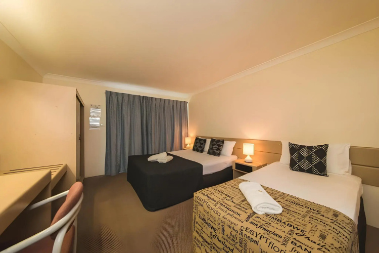 Hampton Villa Motel