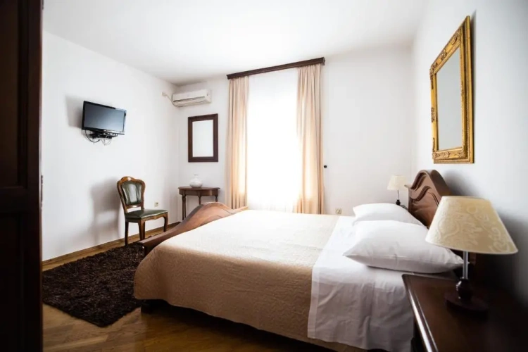 2 Bedrooms Deluxe Apartment
