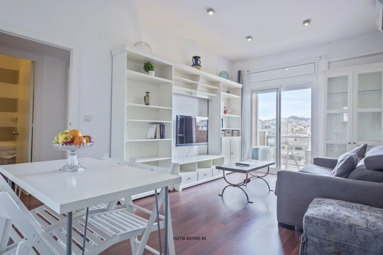 3 Bedrooms Apartment with balcony