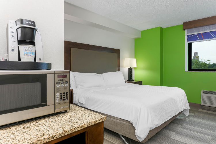 Holiday Inn Express & Suites Downtown Fort Worth photo 7