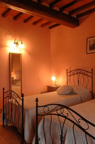 5 Bedrooms Cottage