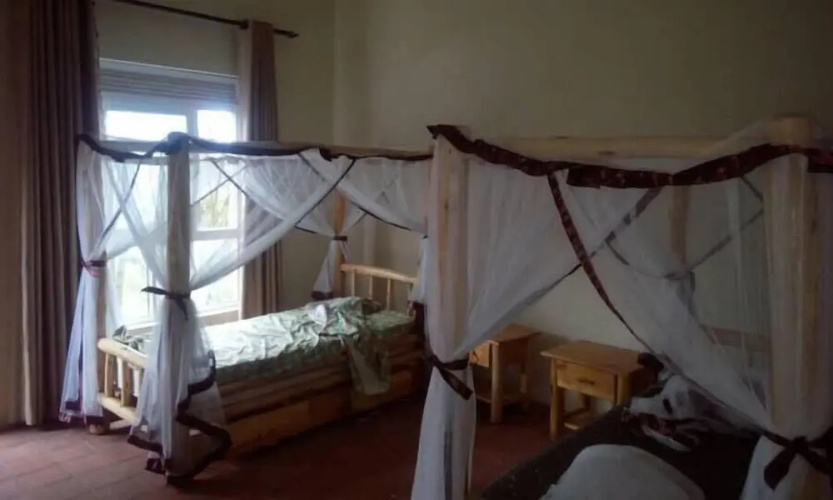 Summit Safari Lodge