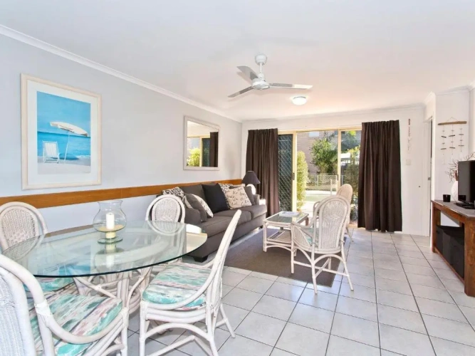 2 Bedrooms Cottage