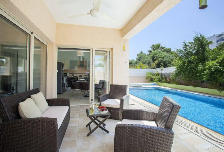 Michelle Pernera Villas