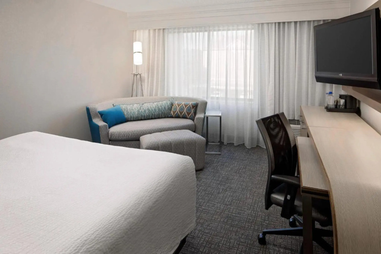 Courtyard by Marriott Houston Westchase