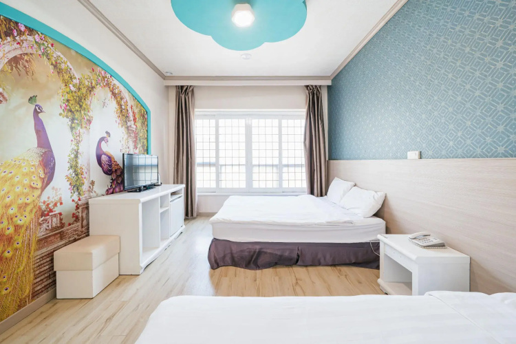 Apple Hotel
