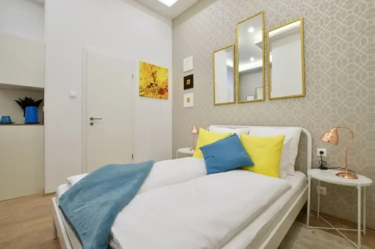 St King 11. Studio Apartments
