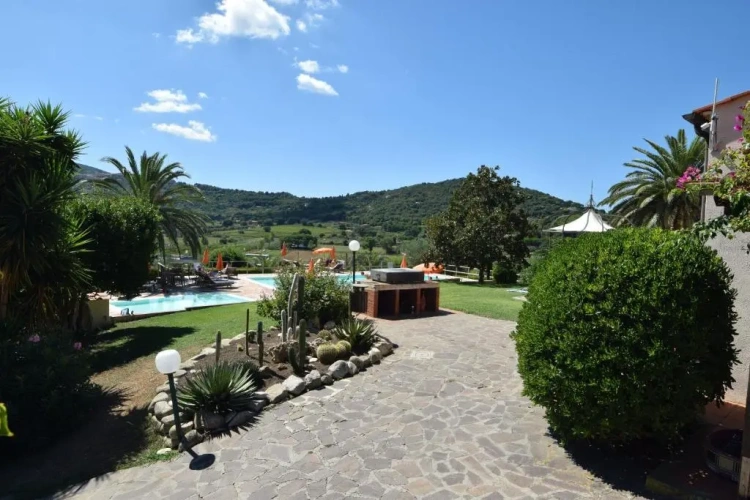 Studio with garden view