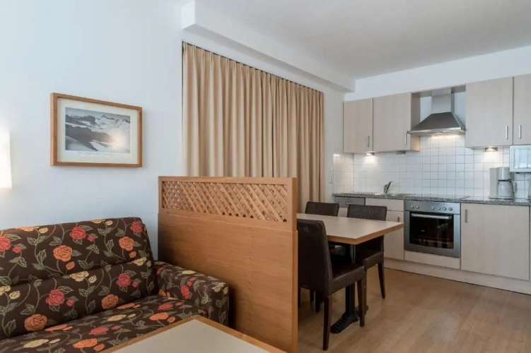 2 Bedrooms Apartment