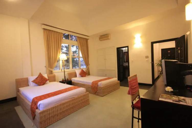 Frangipani Villa-90s Hotel