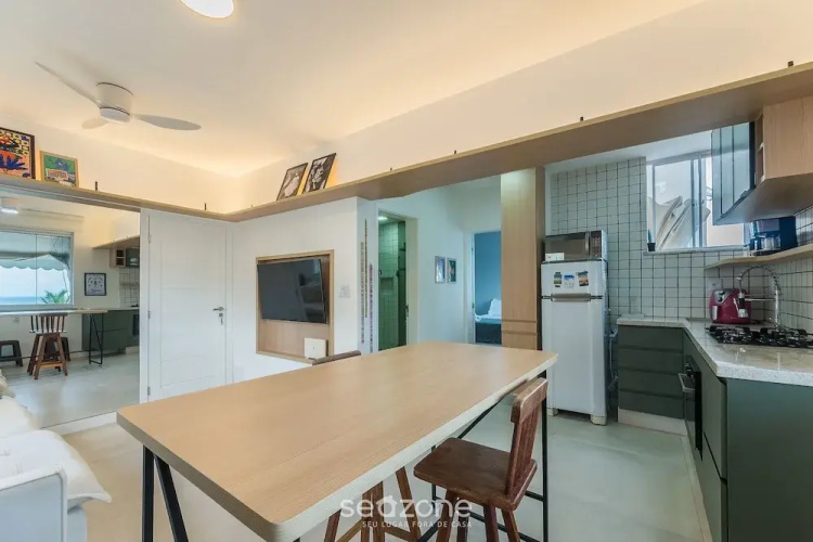 Apt w/ Ocean View 100 m From the Beach Eia0409