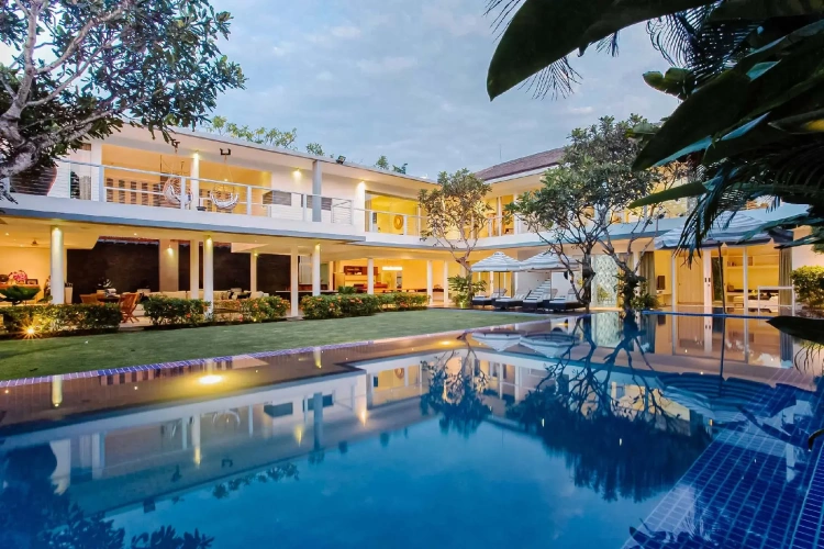 3 Bedrooms Villa