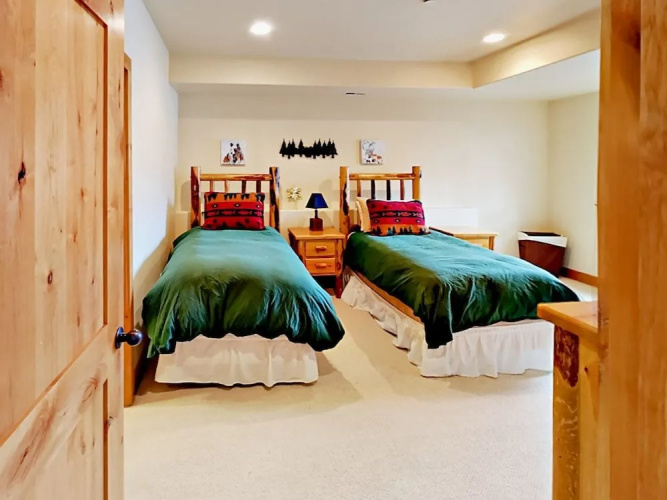 8437 Pointe Dr Home