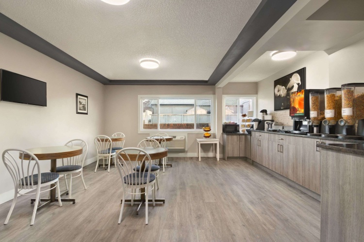 Travelodge By Wyndham Calgary South photo 19