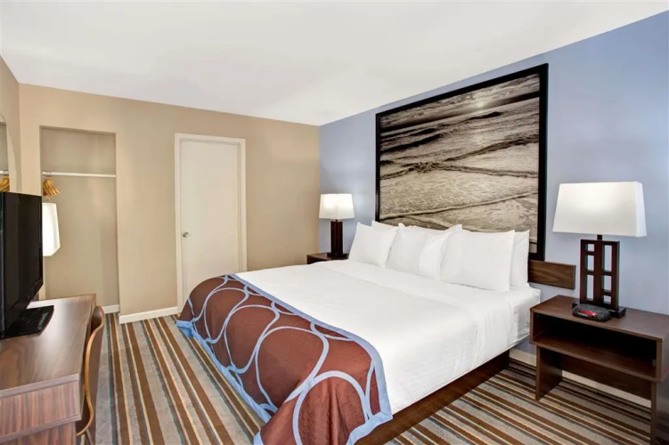 Super 8 By Wyndham Asbury Park