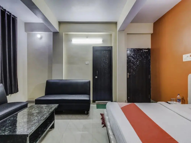 Hotel Navneet Residency by OYO Rooms