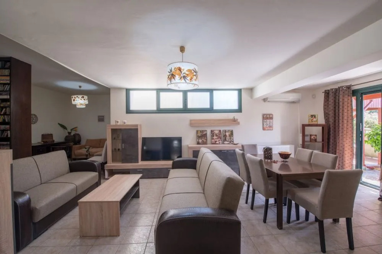 Ioanna's Residence
