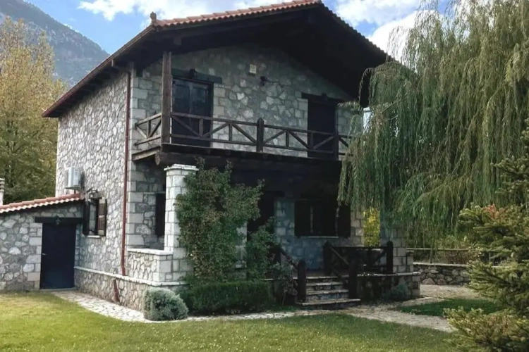 3 Bedrooms Villa