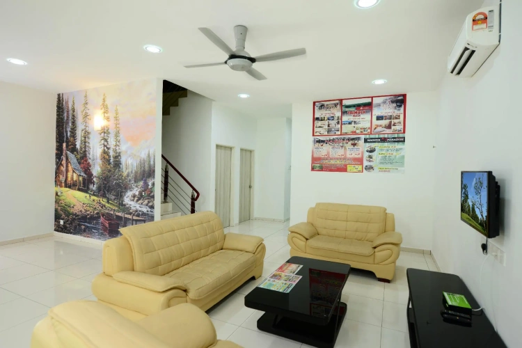 4 Bedrooms Cottage