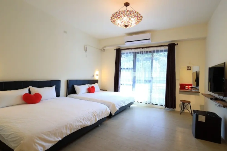 Standard Quadruple room with balcony and with mountain view