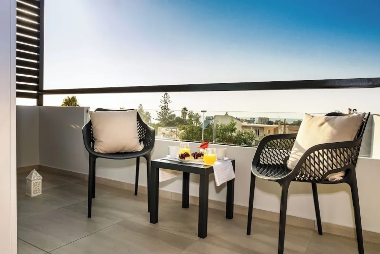 Apartment with balcony and with partial sea view