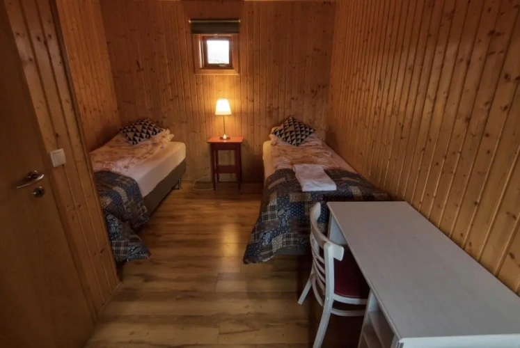 2 Bedrooms Cottage
