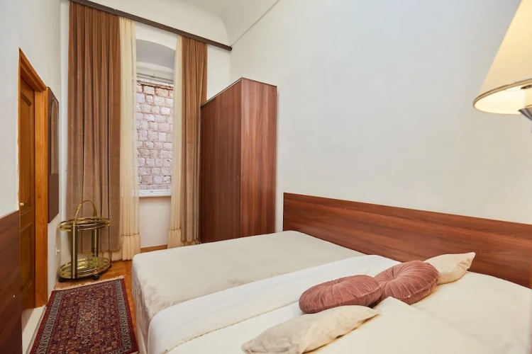 Apartment Misir