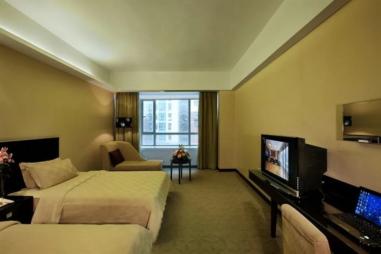 Maple Leaf Convenience Hotel