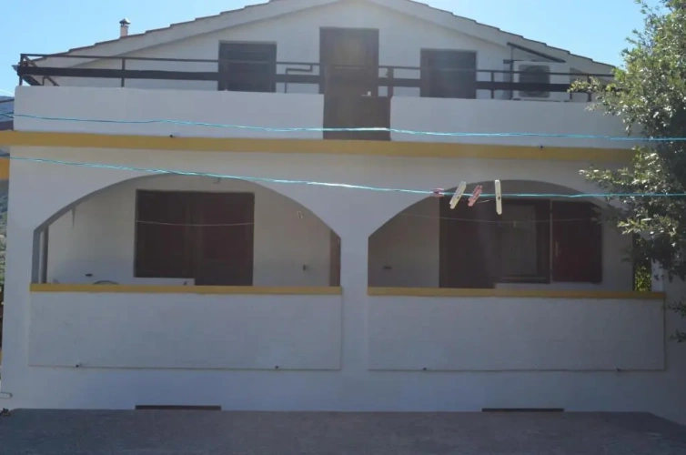 1 Bedroom Triple Apartment