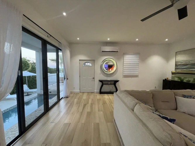 2 Bedrooms Villa