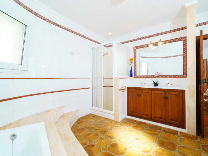 Villa Iris